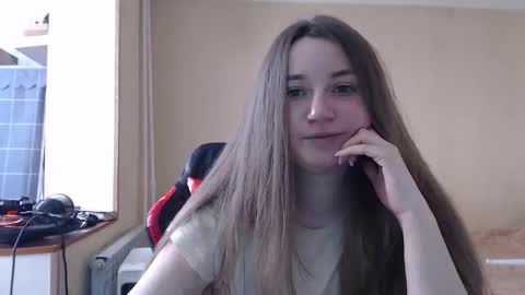 Snapshot of hot_angel_sky chatting on 27, 3, 2026 Angel online show from 27, 3, 2026