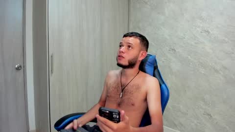 Snapshot of hot_bad_boy69 chatting on 27, 4, 2026 hot bad boy69 online show from 27, 4, 2026