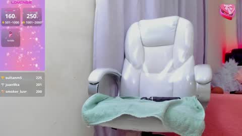 Snapshot of hot_beauty__ chatting on 26, 1, 2025 VALENTINA online show from 26, 1, 2025