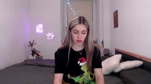 Snapshot of hot_berry69 chatting on 5, 12, 2024 Dashka online show from 5, 12, 2024