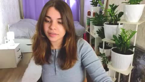 Snapshot of hot_chill__ chatting on 9, 10, 2025 LiluCaroline online show from 9, 10, 2025
