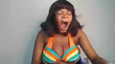 Snapshot of hot_choccoolate chatting on 27, 7, 2026 Zarah online show from 27, 7, 2026
