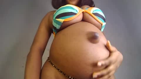 Snapshot of hot_choccoolate chatting on 28, 7, 2026 Zarah online show from 28, 7, 2026