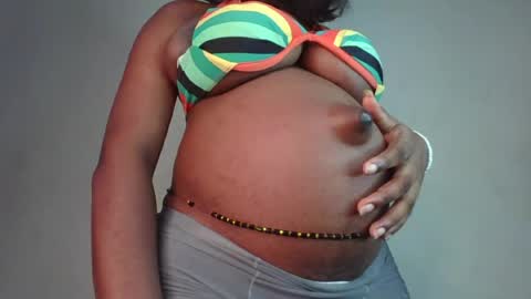 Snapshot of hot_choccoolate chatting on 28, 7, 2026 Zarah online show from 28, 7, 2026