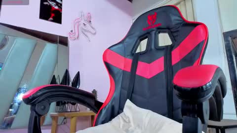 Snapshot of hot_destinyk chatting on 22, 2, 2026 destinyk online show from 22, 2, 2026