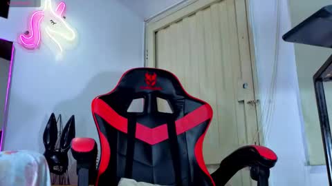 Snapshot of hot_destinyk chatting on 26, 2, 2026 destinyk online show from 26, 2, 2026