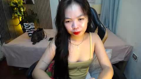 Snapshot of hot_ice_cube chatting on 17, 10, 2025 Ms Yen online show from 17, 10, 2025