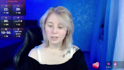 Snapshot of hot_isa7 chatting on 13, 12, 2024 Yunona online show from 13, 12, 2024