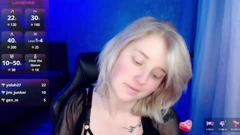 Snapshot of hot_isa7 chatting on 15, 12, 2024 Yunona online show from 15, 12, 2024