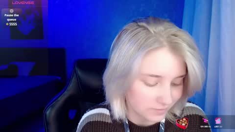 Snapshot of hot_isa7 chatting on 18, 12, 2024 Yunona online show from 18, 12, 2024