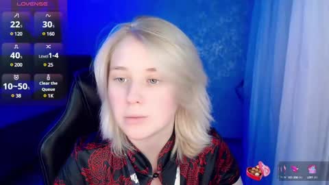 Snapshot of hot_isa7 chatting on 23, 12, 2024 Yunona online show from 23, 12, 2024