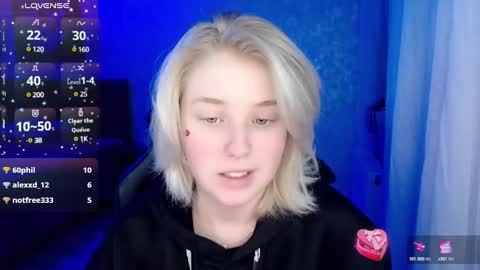 Snapshot of hot_isa7 chatting on 24, 12, 2024 Yunona online show from 24, 12, 2024