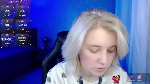 Snapshot of hot_isa7 chatting on 25, 12, 2024 Yunona online show from 25, 12, 2024