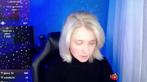 Snapshot of hot_isa7 chatting on 27, 12, 2024 Yunona online show from 27, 12, 2024