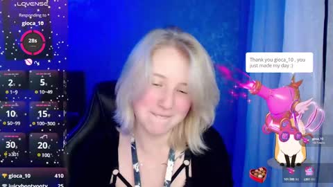 Snapshot of hot_isa7 chatting on 29, 12, 2024 Yunona online show from 29, 12, 2024