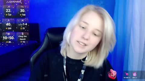 Snapshot of hot_isa7 chatting on 29, 12, 2024 Yunona online show from 29, 12, 2024