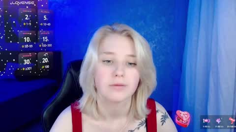 Snapshot of hot_isa7 chatting on 30, 12, 2024 Yunona online show from 30, 12, 2024