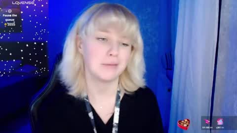 Snapshot of hot_isa7 chatting on 10, 1, 2025 Yunona online show from 10, 1, 2025