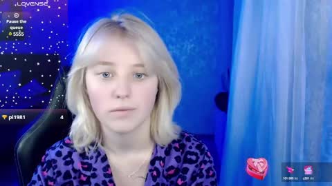 Snapshot of hot_isa7 chatting on 15, 1, 2025 Yunona online show from 15, 1, 2025