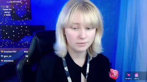 Snapshot of hot_isa7 chatting on 28, 1, 2025 Yunona online show from 28, 1, 2025