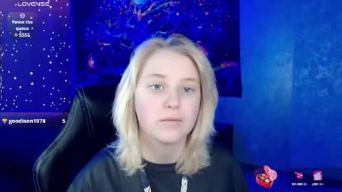 Snapshot of hot_isa7 chatting on 8, 2, 2025 Yunona online show from 8, 2, 2025