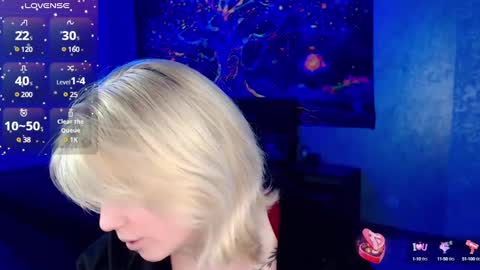 Snapshot of hot_isa7 chatting on 13, 2, 2025 Yunona online show from 13, 2, 2025