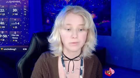 Snapshot of hot_isa7 chatting on 18, 2, 2025 Yunona online show from 18, 2, 2025