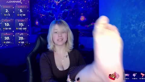 Snapshot of hot_isa7 chatting on 23, 2, 2025 Yunona online show from 23, 2, 2025