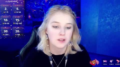 Snapshot of hot_isa7 chatting on 24, 2, 2025 Yunona online show from 24, 2, 2025