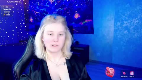 Snapshot of hot_isa7 chatting on 2, 3, 2025 Yunona online show from 2, 3, 2025