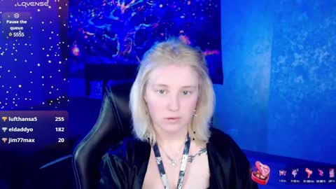 Snapshot of hot_isa7 chatting on 3, 3, 2025 Yunona online show from 3, 3, 2025