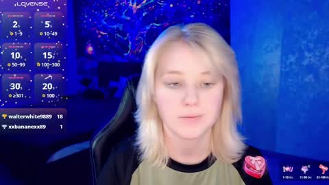 Snapshot of hot_isa7 chatting on 8, 3, 2025 Yunona online show from 8, 3, 2025