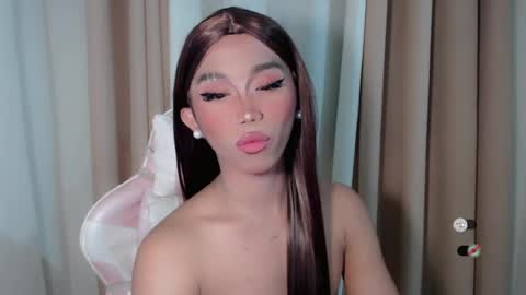 Snapshot of hot_khianna chatting on 18, 7, 2026 Khianna online show from 18, 7, 2026