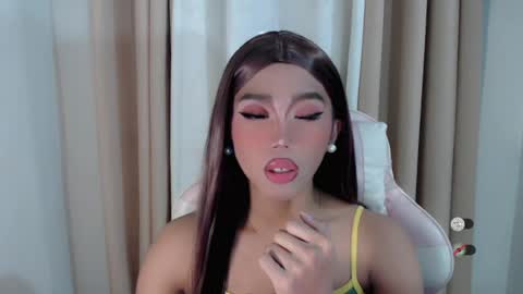 Snapshot of hot_khianna chatting on 19, 7, 2026 Khianna online show from 19, 7, 2026
