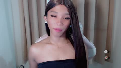 Snapshot of hot_khianna chatting on 25, 7, 2026 Khianna online show from 25, 7, 2026