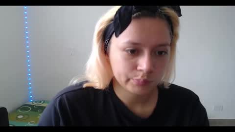 Snapshot of hot_mommymia chatting on 3, 2, 2025 Mia online show from 3, 2, 2025