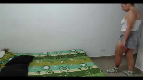 Snapshot of hot_mommymia chatting on 11, 2, 2025 Mia online show from 11, 2, 2025