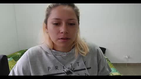 Snapshot of hot_mommymia chatting on 13, 2, 2025 Mia online show from 13, 2, 2025