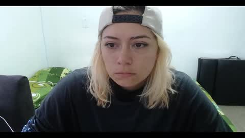 Snapshot of hot_mommymia chatting on 21, 2, 2025 Mia online show from 21, 2, 2025