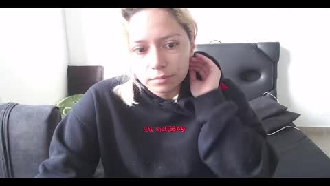 Snapshot of hot_mommymia chatting on 26, 2, 2025 Mia online show from 26, 2, 2025