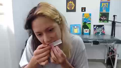 Snapshot of hot_mommymia chatting on 19, 9, 2025 Mia online show from 19, 9, 2025