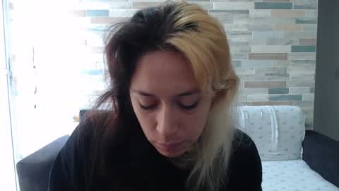 Snapshot of hot_mommymia chatting on 29, 9, 2025 Mia online show from 29, 9, 2025