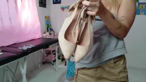 Mia online show from 17, 1, 2026