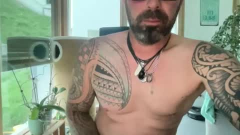 letmedoo2 online show from 3, 10, 2025