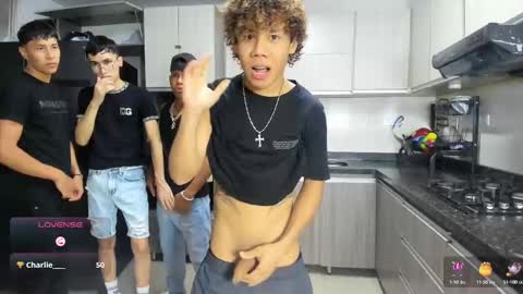 Snapshot of hot_sexmature chatting on 7, 10, 2025 Vanesa Oliver and Andrew online show from 7, 10, 2025