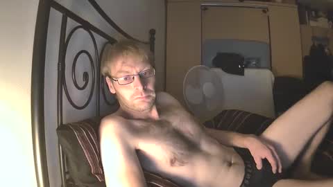 Snapshot of hotbilly_39 chatting on 17, 10, 2025 hotbilly_39 online show from 17, 10, 2025