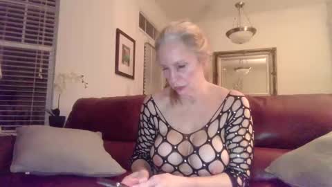 Snapshot of hotblondemilf1962 chatting on 13, 2, 2025 hotblondemilf1962 online show from 13, 2, 2025