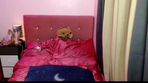 Snapshot of hotbunny_12 chatting on 26, 12, 2024 Kylie online show from 26, 12, 2024