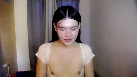 Snapshot of hotbunnyrainx chatting on 2, 4, 2026 rain online show from 2, 4, 2026