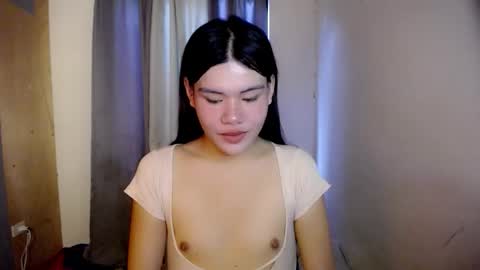 Snapshot of hotbunnyrainx chatting on 3, 4, 2026 rain online show from 3, 4, 2026
